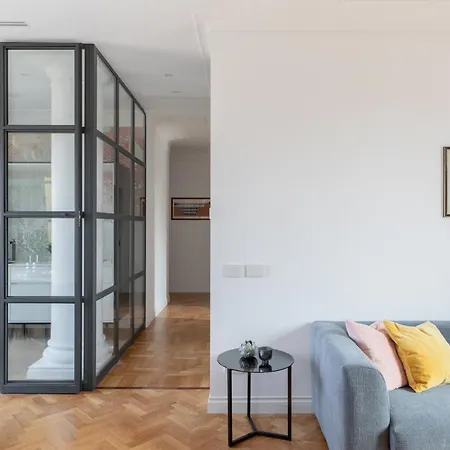 Iflat With Views Roma