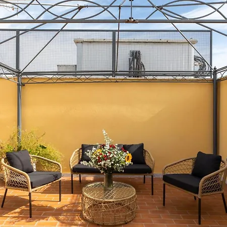 Iflat With Views Daire Roma