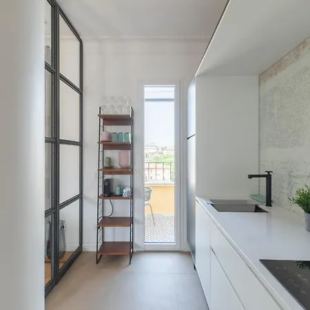 Iflat With Views Daire Roma